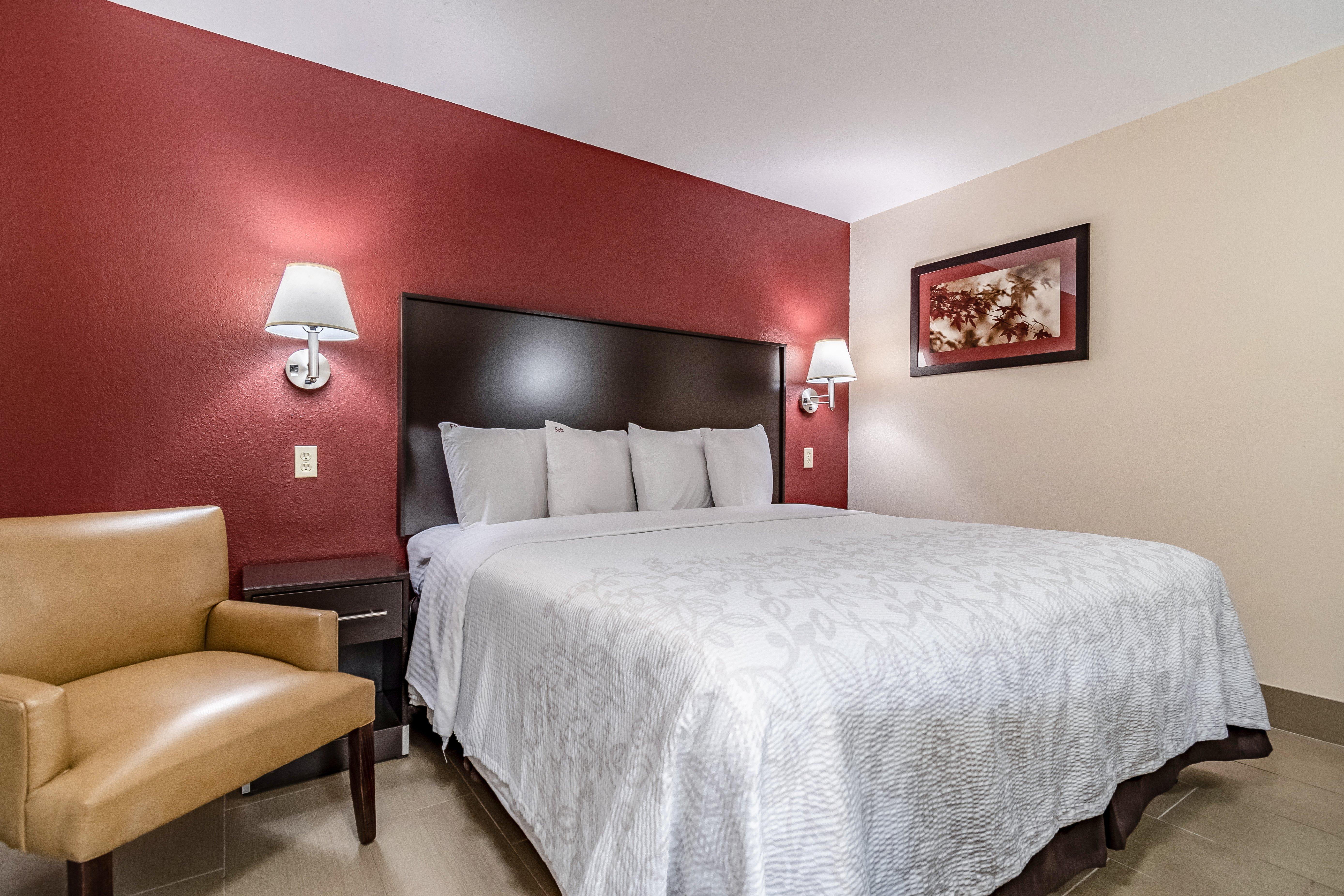 Red Roof Inn Plus+ Huntsville Exterior photo